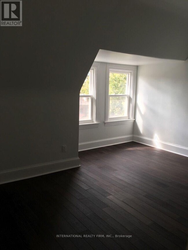 Photo - 161 Montrose Ave