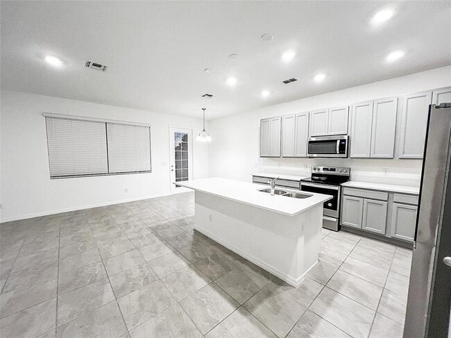 Photo - 1542 Discovery St