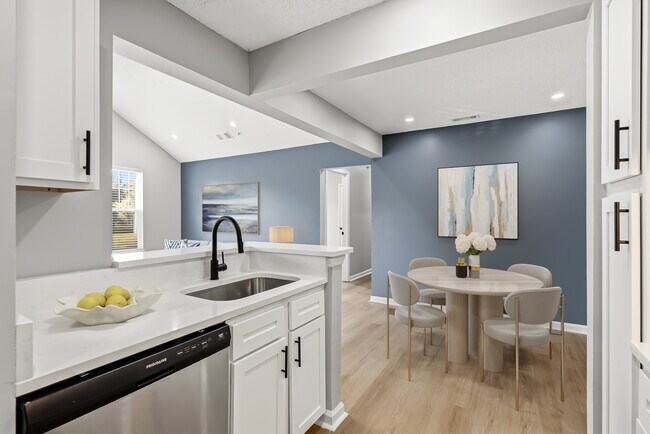 The Pointe @ Apex Apartments