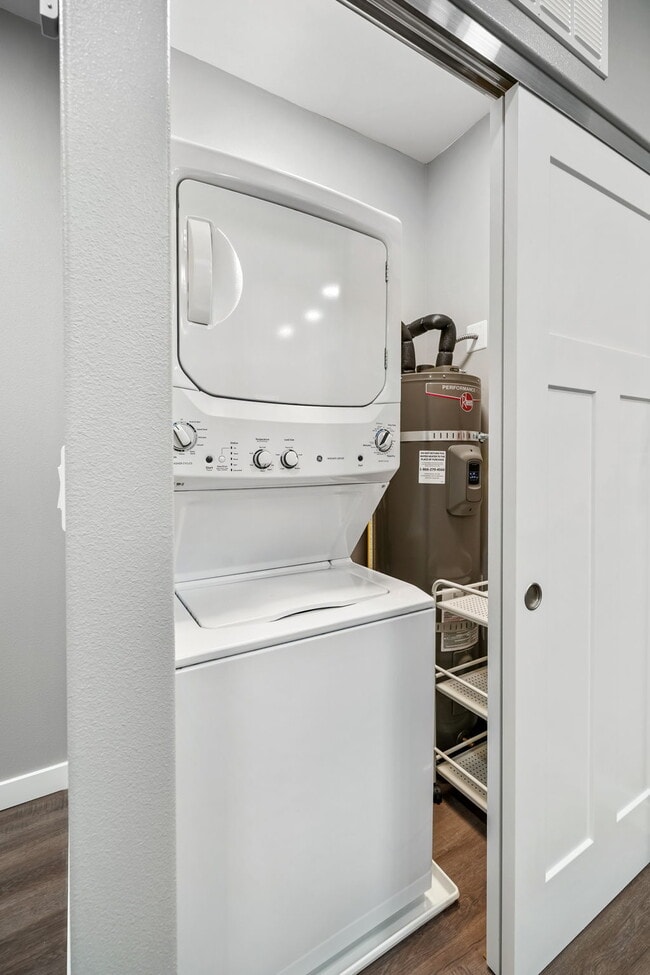 Lavadora/secadora - 195 NW 6th St