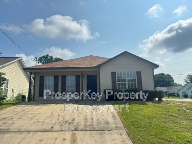 Building Photo - 2208 Summerwind Dr