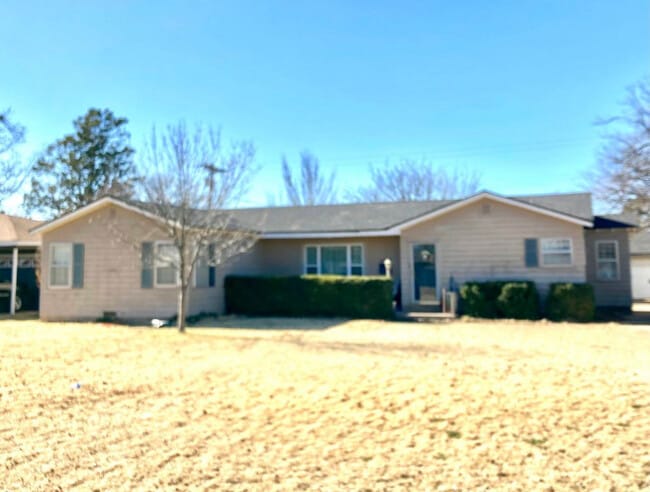 Photo - 1407 Travis Street