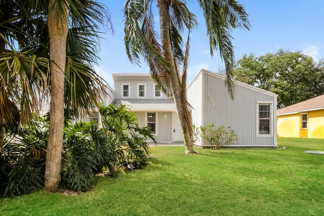 Photo - 2574 SW Monterrey Ln