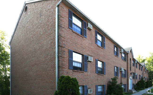 Photo - Miami Hills Apartments