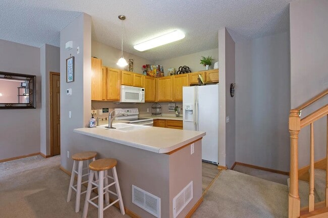 Photo - Spacious *2Bed*2Bath townhome Cottage Grove Available 7/1/26!