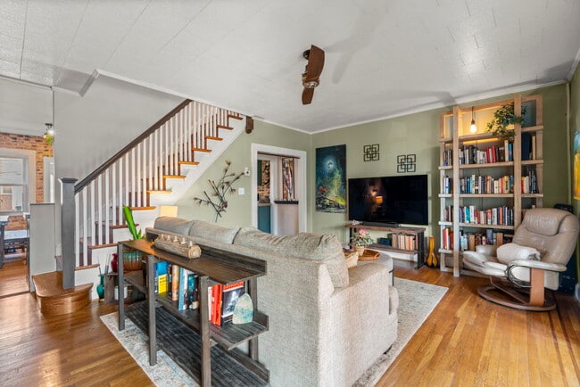 Photo - 1104 Weldon Ave
