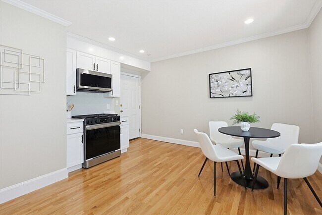 Photo - 574 Washington St Unit 2