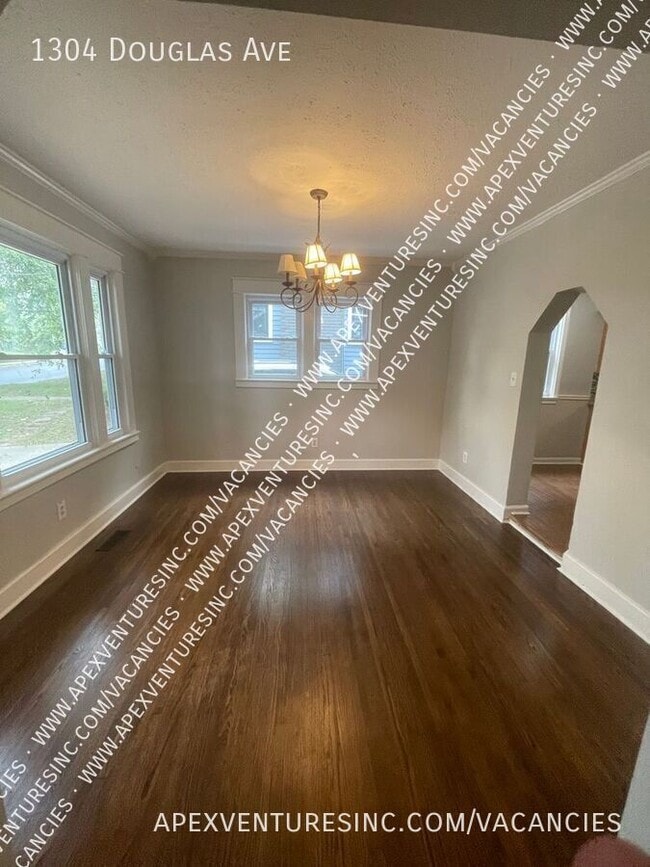 Photo - 1304 Douglas Ave