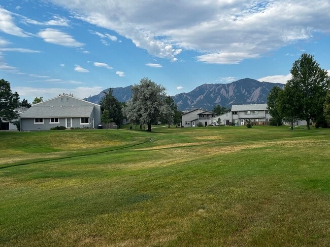 Photo - Fall 2026 Pre-Leasing!! Beautifully Renovated 3bed / 2bath in PRIME Boulder location with POOL !!!