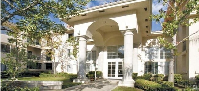 Building Photo - 435 S Anaheim Hills Rd Rental