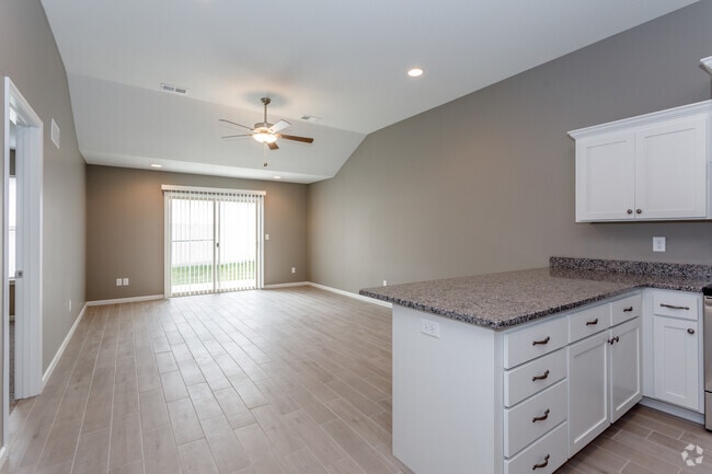 3BR, 2BA - 1177 SF