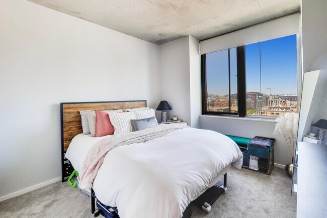Photo - 659 W Randolph St Unit 1711