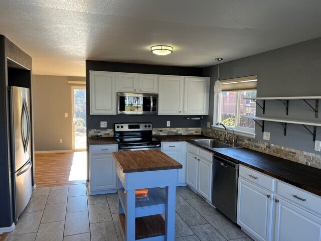 Photo - 1563 Cedarwood Dr