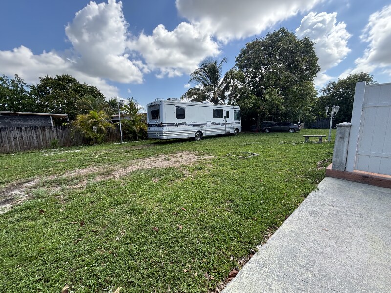 Photo - 17201 NW 53rd Ave