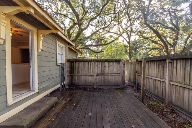 Photo - 104 S Beauregard St