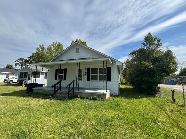206 Richlands Ave