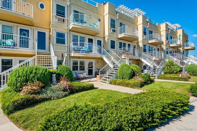Photo - 100-12 Shore Front Pkwy Unit 18A