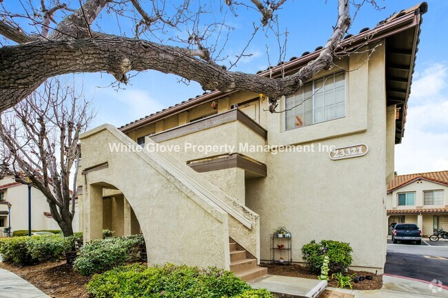 Building Photo - Spacious Mission Viejo Studio Rental