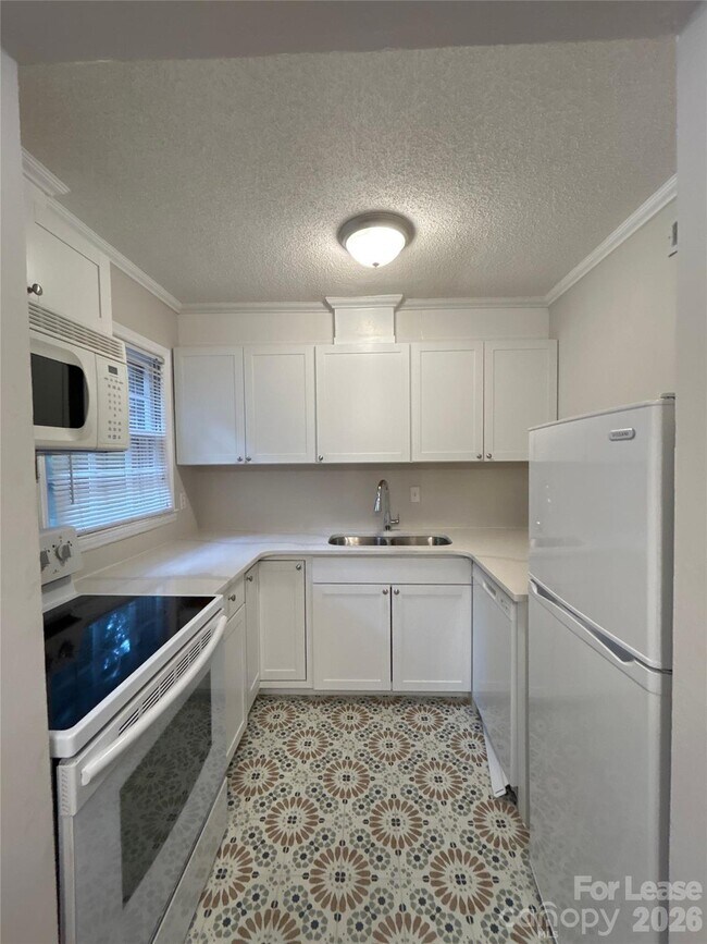 Photo - 926 Hollywood St