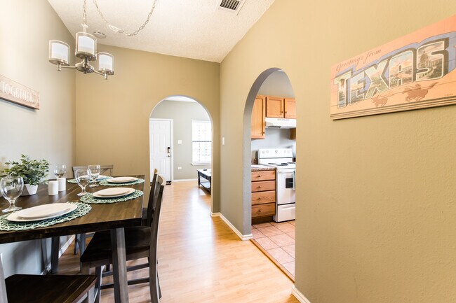 Photo - 108 South Henderson Avenue