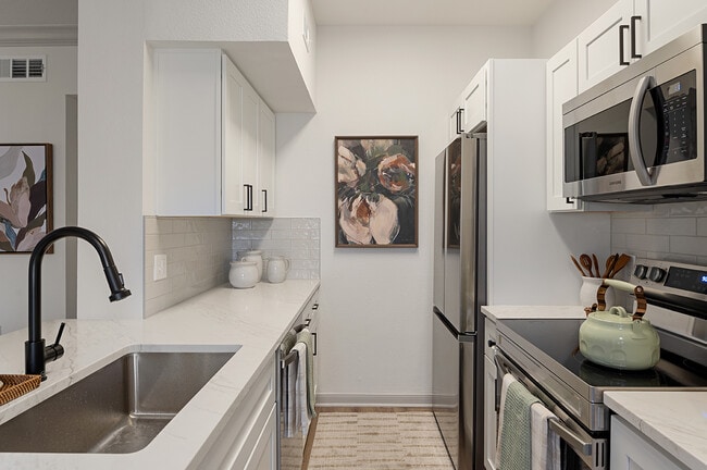 Photo - Cortland River Oaks