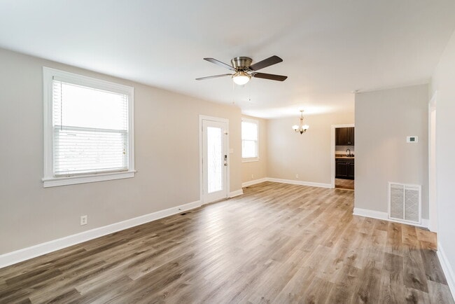 Photo - 123 Ray Ave