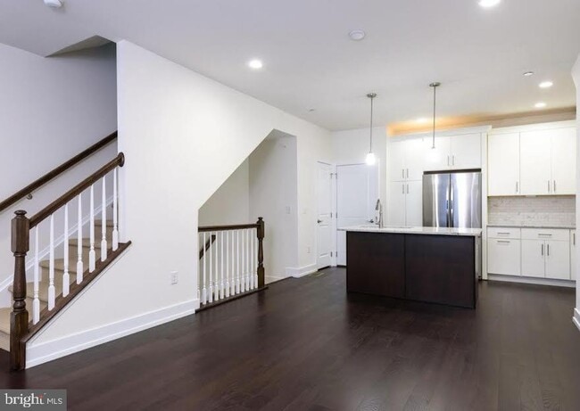 Photo - 103 Lakeview Ct