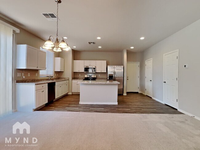 5420 W Albeniz Pl