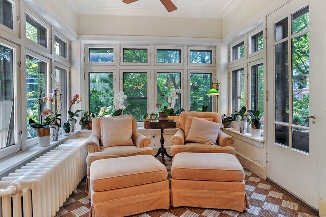 Front Sunroom - 2737 N Hampden Ct Unit 2