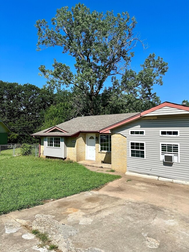 Photo - 2312 N Tucker Ave