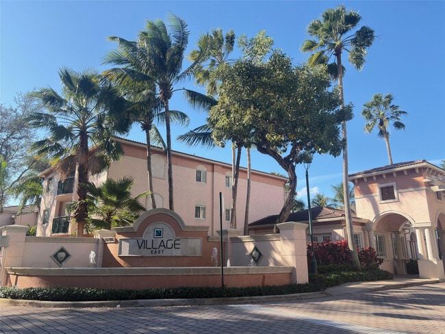 Building Photo - 2119 SE 10th Ave Unit 910