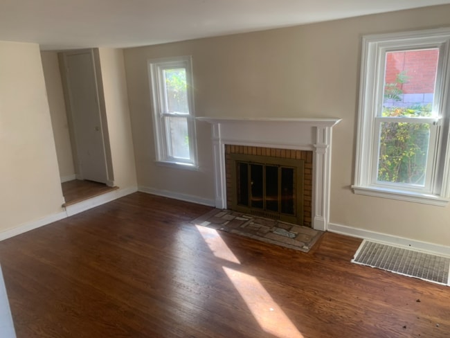 Photo - 8616 Oakcrest Rd