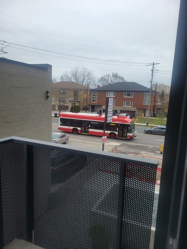 Photo - 480 Wilson Ave Unité 1