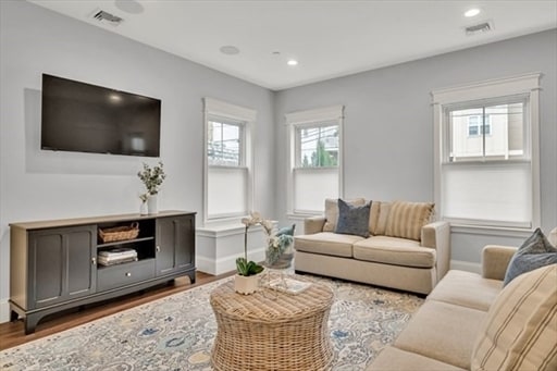 Building Photo - 104 Brookley Rd Unit 1