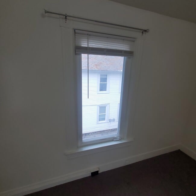 Building Photo - 178 S Branch St Unit 178