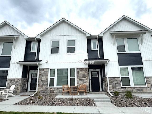 Building Photo - 633 E Blossom Cir Rental