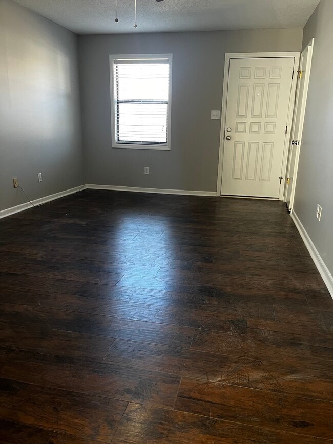 Photo - 1608 Windsong Ct