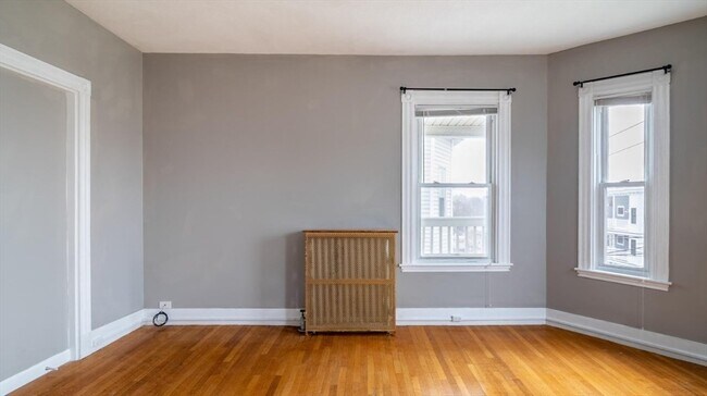 Photo - 106 Beacon St Unit 3