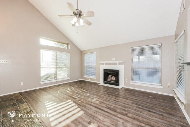 Photo - 6406 Mercedes Dr