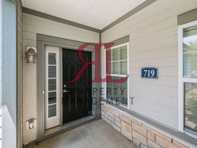 Photo - 719 Wintergreen Wy