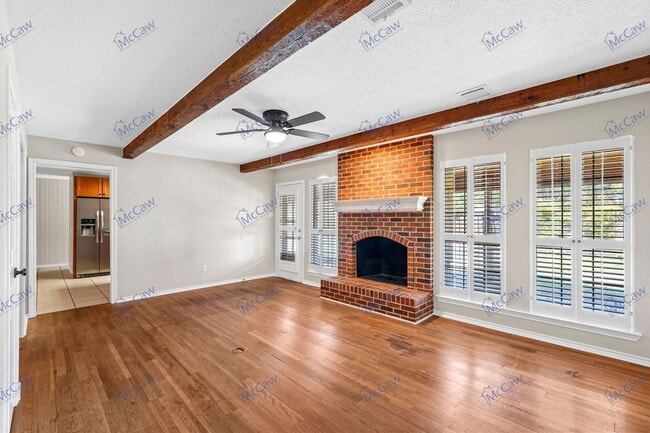 Photo - 606 Oak Ridge Dr