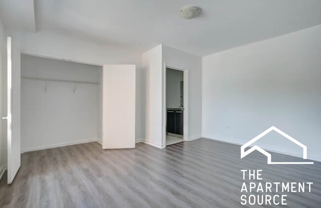 Photo - 1544 W Glenlake Ave Unit 2F