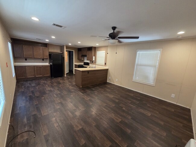 Photo - 2409 Creekview Dr