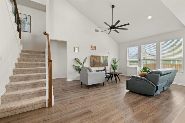 Photo - 2604 Danbury Ln