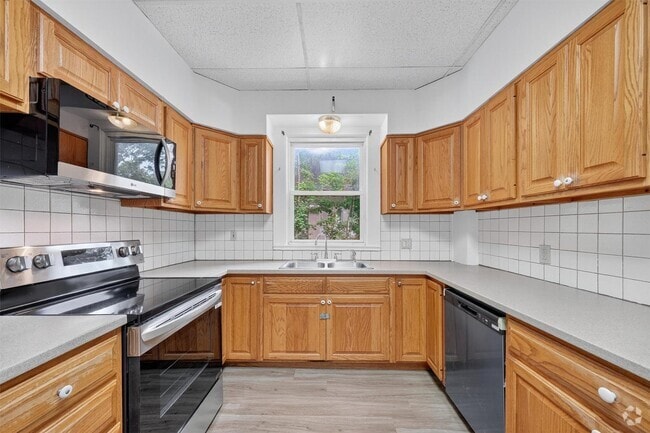 Building Photo - 34 Market St Unit 1 Rental