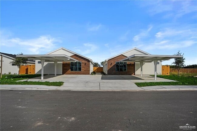 Building Photo - 11 E Viviana St Unit 2