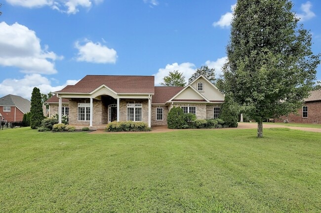 Building Photo - 614 Greene Dr