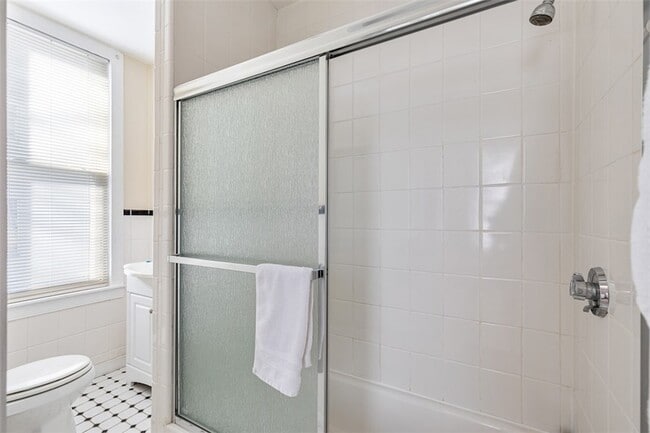 Photo - 1402 Westminster St