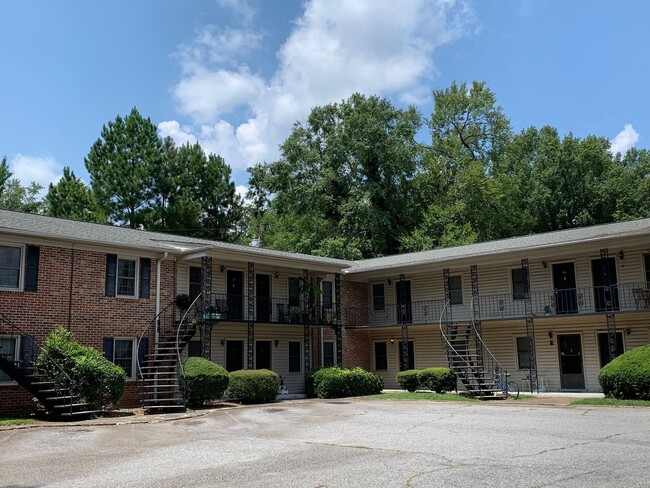 2 bedroom, 1 bath apartment in small compl... - 2 bedroom, 1 bath apartment in small compl... Unit 6