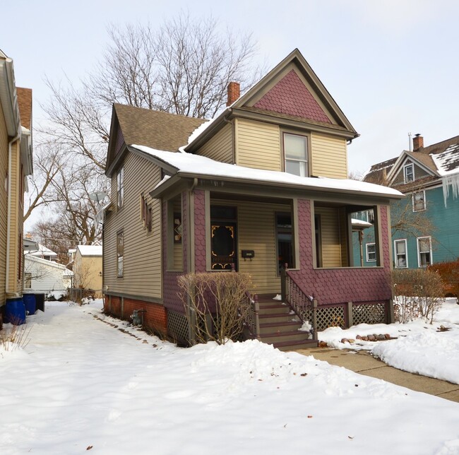 Photo - 2626 Union St